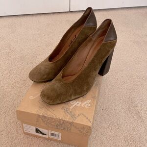 81. Free People Women's Heels‎ Take Heart Block Brown Suede